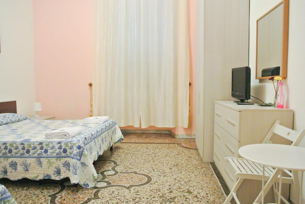 Guest House Hellokitty Roma Eksteriør bilde