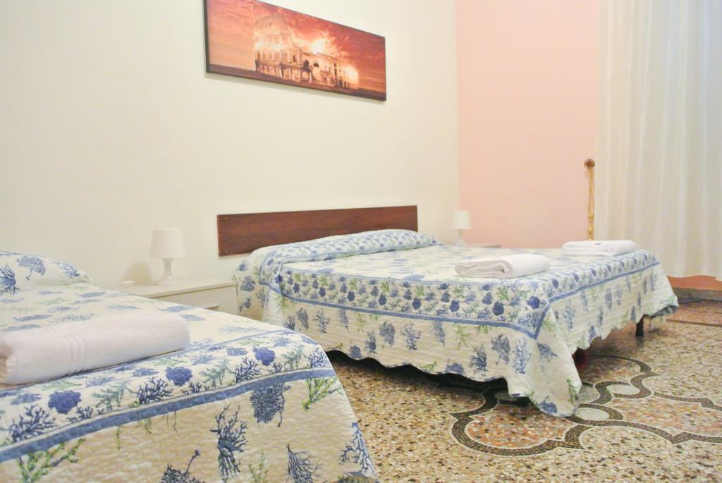 Guest House Hellokitty Roma Rom bilde